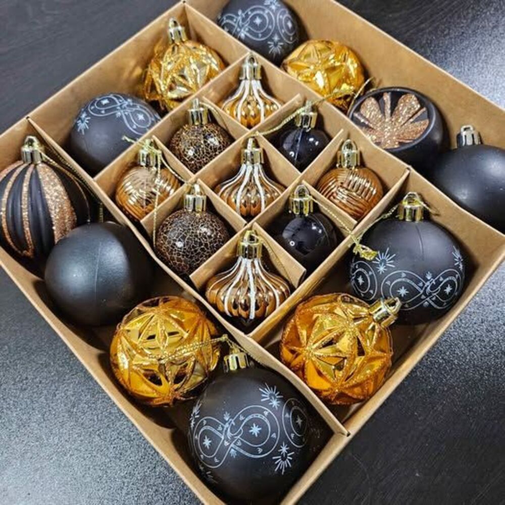 Black + Gold Gothic Halloween Ornament Set | Like New